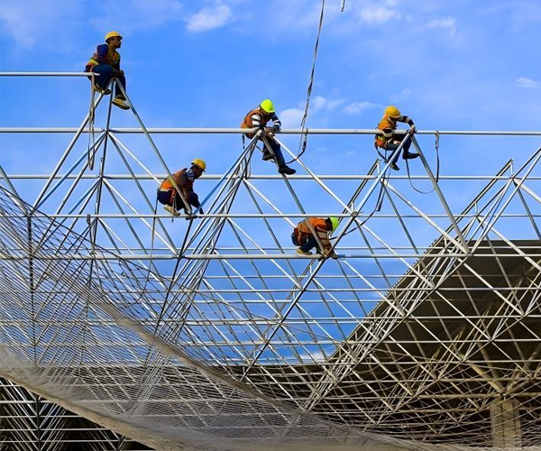 The power to break through spatial limitations : space frame structure, supporting the backbone of modern architecture Featured Image