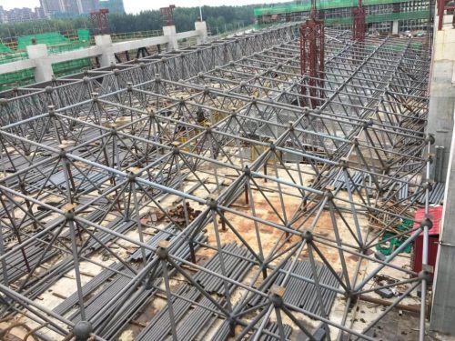 Ground Assembly of Welded Ball Rods and Welded Ball Space Frame 2