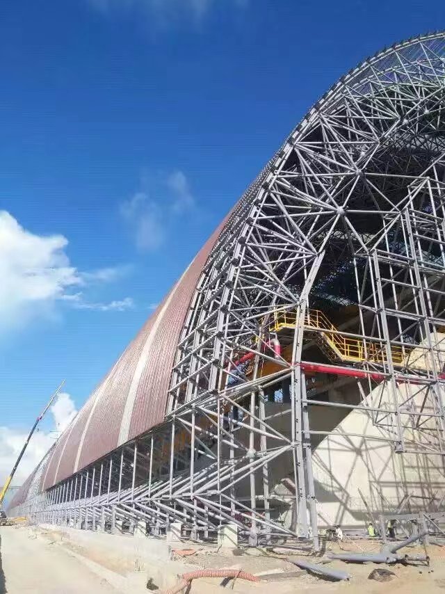 Construction of 123m Span Steel Space Frame 5